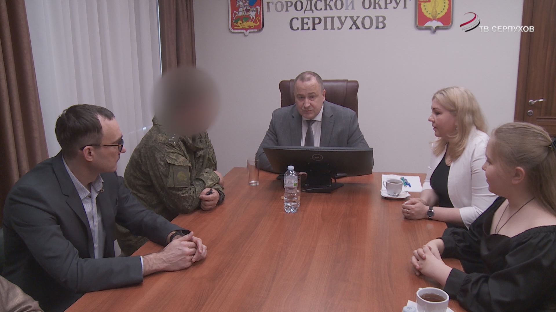 Глава Серпухова встретился с участником СВО