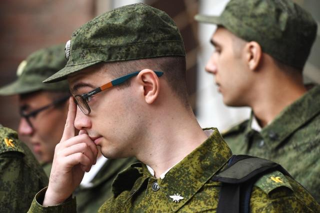 Госдума приняла законопроект, уравнивающий студентов в праве на отсрочку от армии Госдума приняла законопроект, уравнивающий студентов в праве на отсрочку от армии