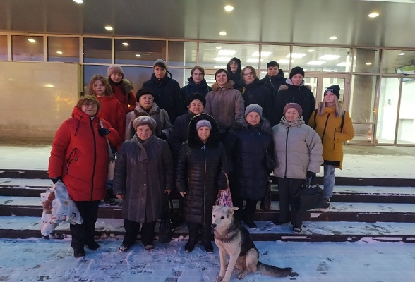 Активисты Серпухова побывали на Поклонной горе Активисты Серпухова побывали на Поклонной горе