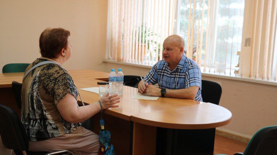 Приём граждан провел в Серпухове депутат окружного совета Павел Гущин