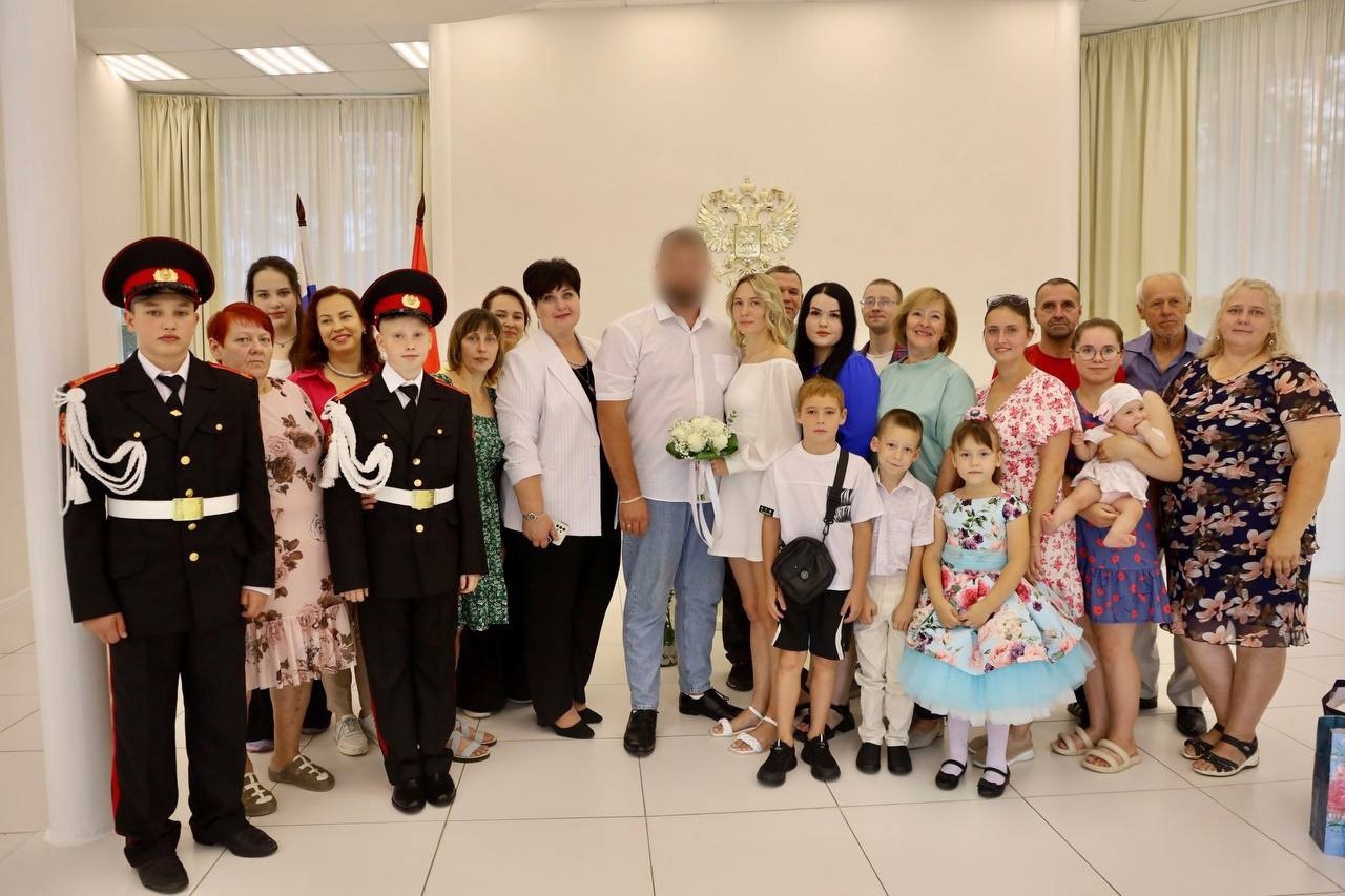 В один из главных церковных православных праздников – Успения Пресвятой Богородицы, две пары участников СВО из Серпухова узаконили свои отношения