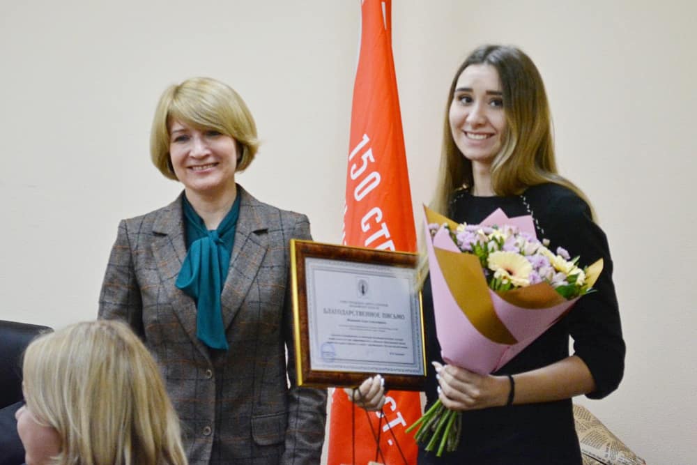 Глава Серпухова поздравила сотрудников СМИ с профессиональным праздником Глава Серпухова поздравила сотрудников СМИ с профессиональным праздником