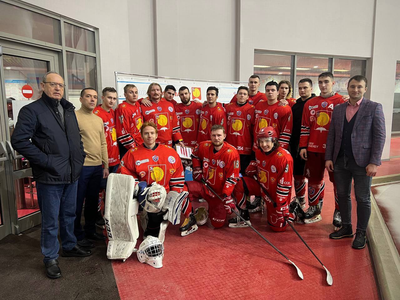 Вторая игра НХЛ в Серпухове завершилась победой команды Губернского колледжа 