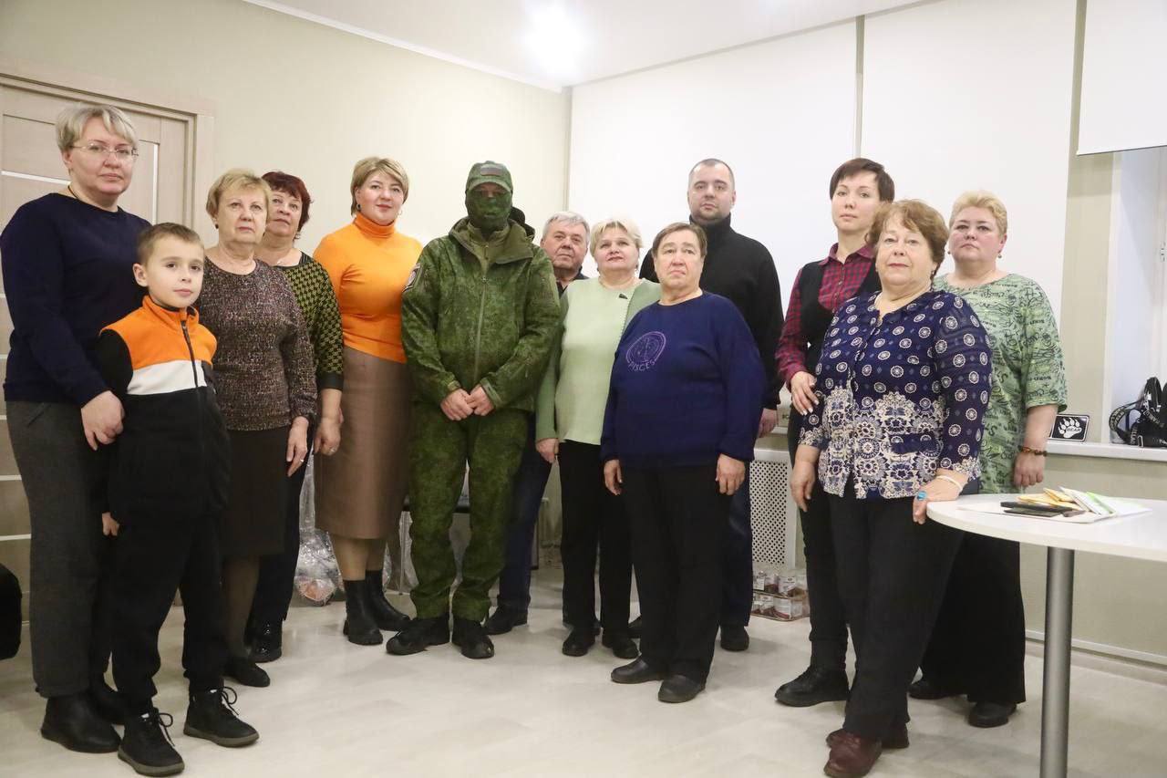 Активисты Серпухова встретились с семьёй участника спецоперации