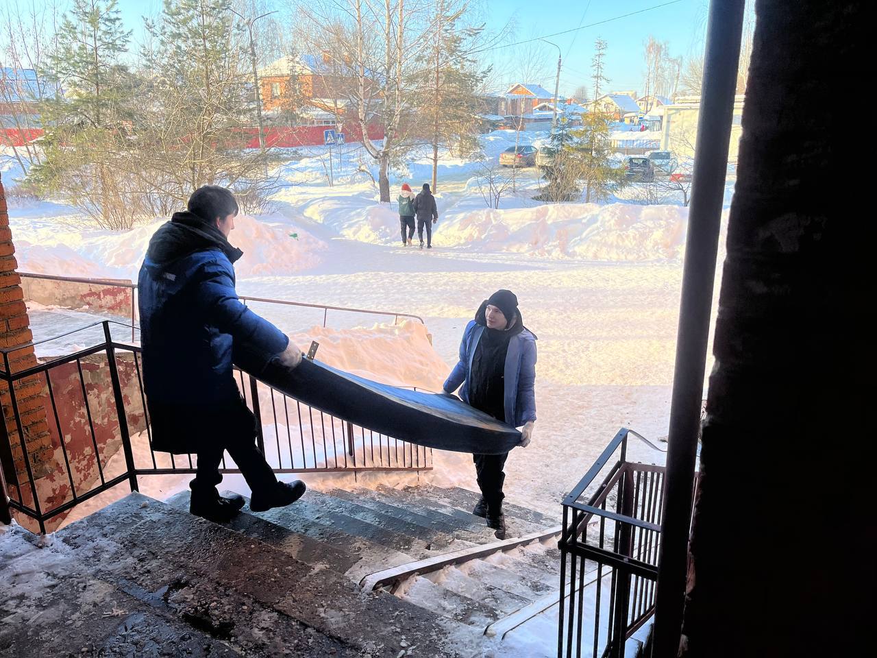 Неравнодушная молодежь помогает жителям Серпухова в трудных ситуациях