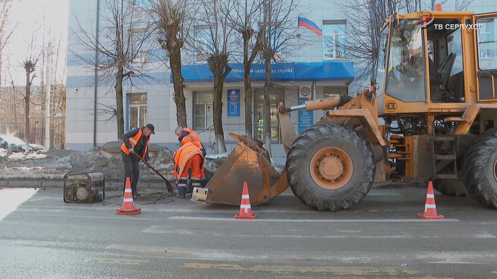 В Серпухове в усиленном режиме проводится ямочный ремонт на дорогах
