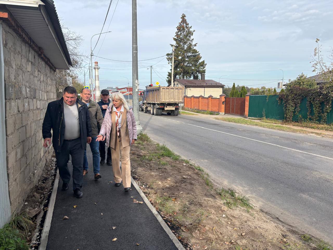 В Серпухове по итогам обхода территорий устранят недочеты на улице Пролетарской