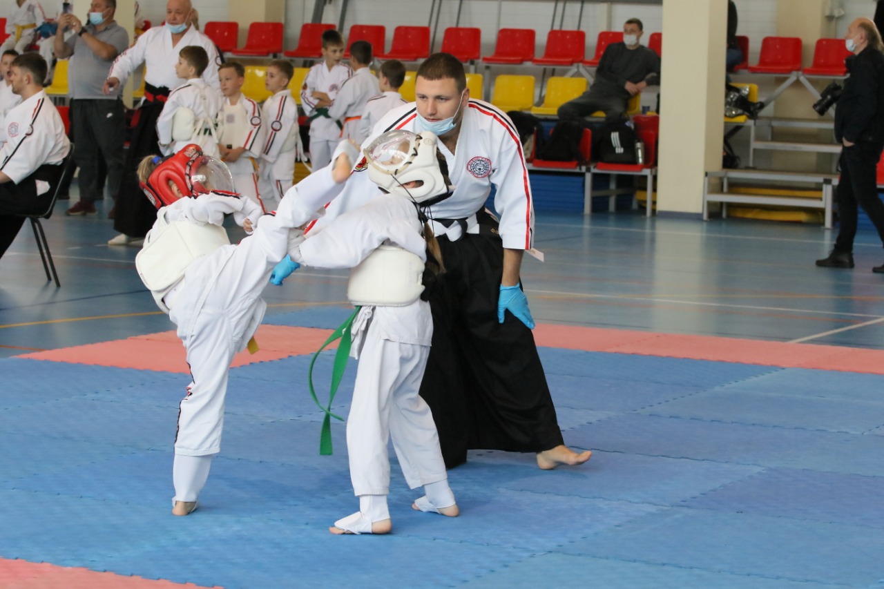 В Серпухове состоялся Чемпионат ЦФО по косики каратэ в спортивном комплексе «Русский медведь» В Серпухове состоялся Чемпионат ЦФО по косики каратэ в спортивном комплексе «Русский медведь»