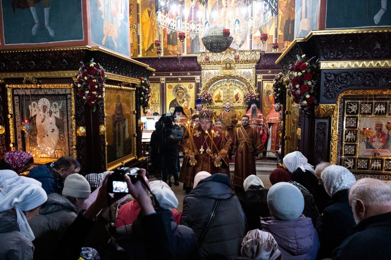Архиерейское богослужение в честь Георгия Победоносца прошло в Серпухове