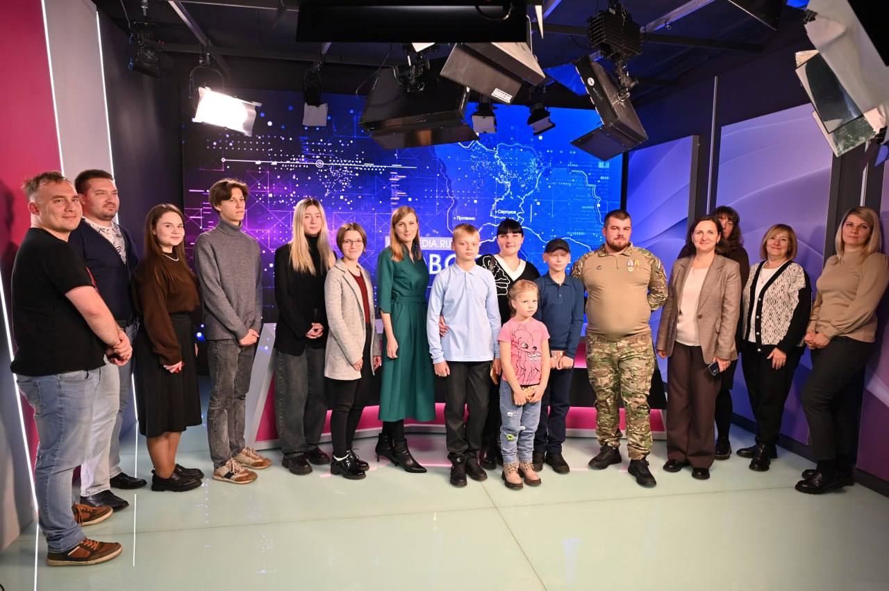 Журналисты Серпухова передали гуманитарную помощь участникам СВО Журналисты Серпухова передали гуманитарную помощь участникам СВО