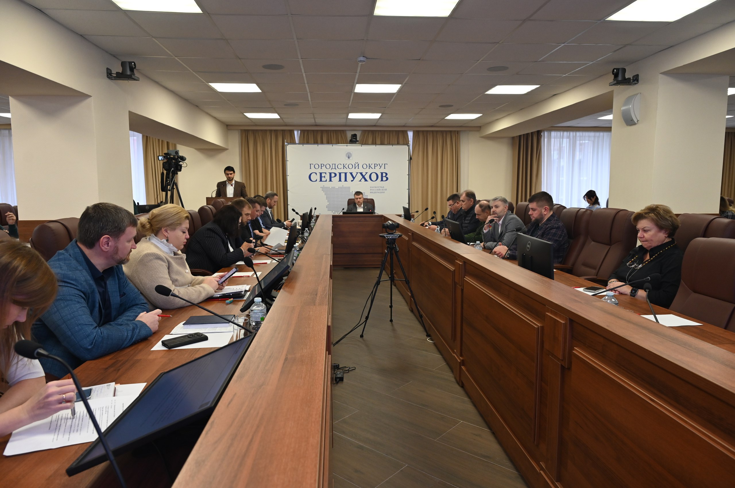 В администрации Серпухова обсудили итоги развития дорожной инфраструктуры и обновления жилого фонда