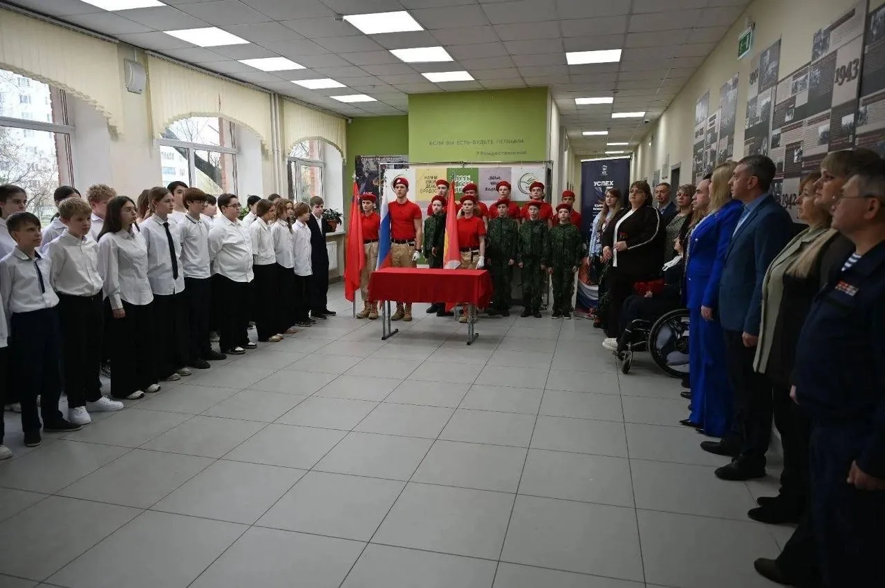 В Серпухове в школе №3 открыли Парту Героя Владимиру Ващенко