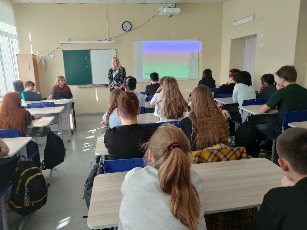 Школьникам Серпухова рассказали о журнале "Чтобы помнили"