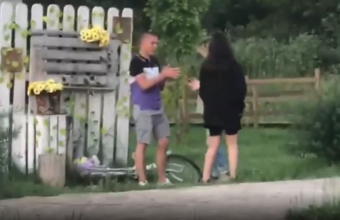 В Принарском парке попытались украсть велосипед В Принарском парке попытались украсть велосипед