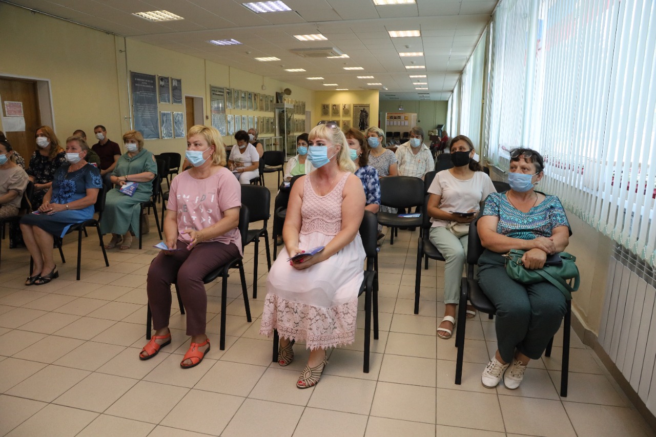 В Серпухове обсудили «100 главных дел партии» В Серпухове обсудили «100 главных дел партии»