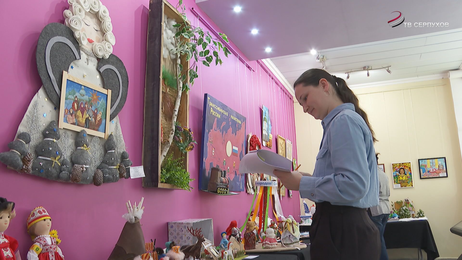 В Серпухове открылась конкурс-выставка «Живая связь времён»