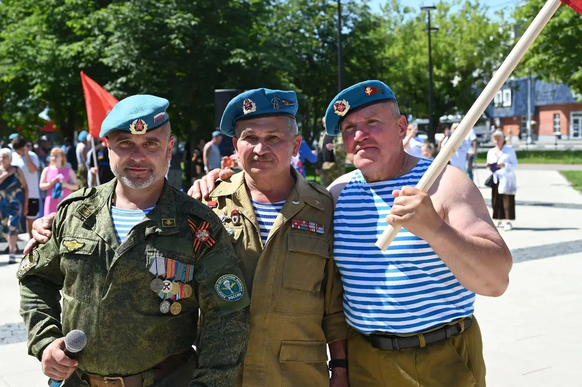 Сегодня в Серпухове свой профессиональный праздник отмечают воины-десантники