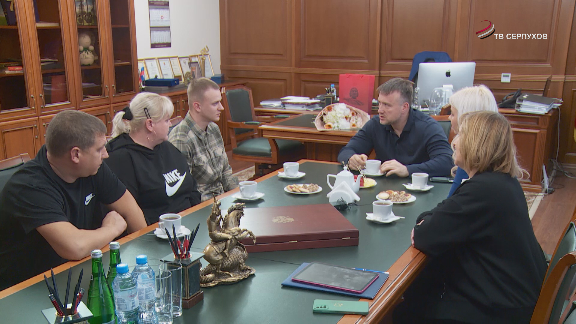 Глава Серпухова встретился с участников СВО с позывным «Родной»