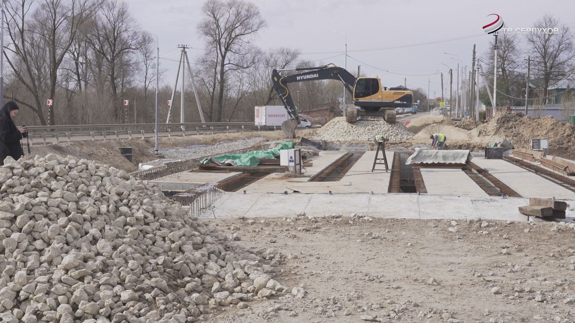 В Серпухове продолжается ремонт моста в деревне Бутурлино