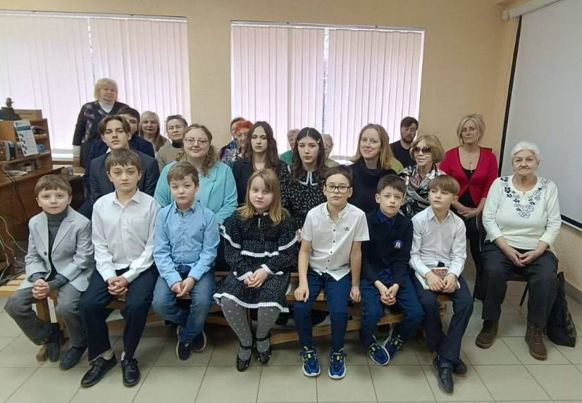 Поэтический концерт ко Дню театра прошел в  в Липицкой библиотеке Серпухова