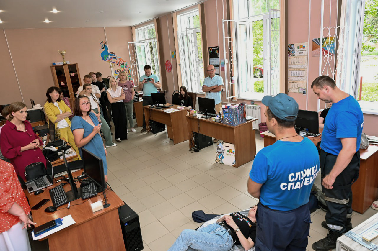 Для серпуховских журналистов провели инструктаж по оказанию первой медицинской помощи 