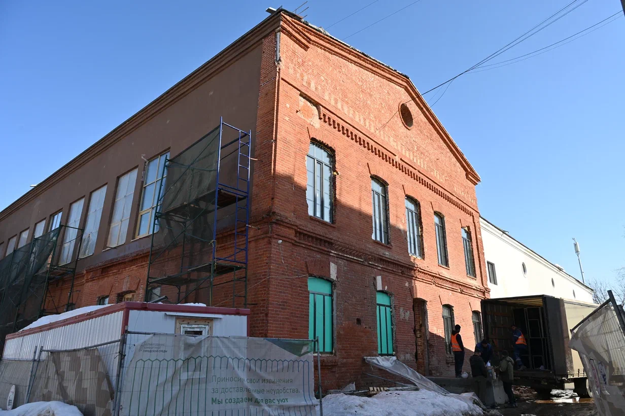 По Народной программе «Единой России» в Серпухове идёт капремонт ДК «Исток»