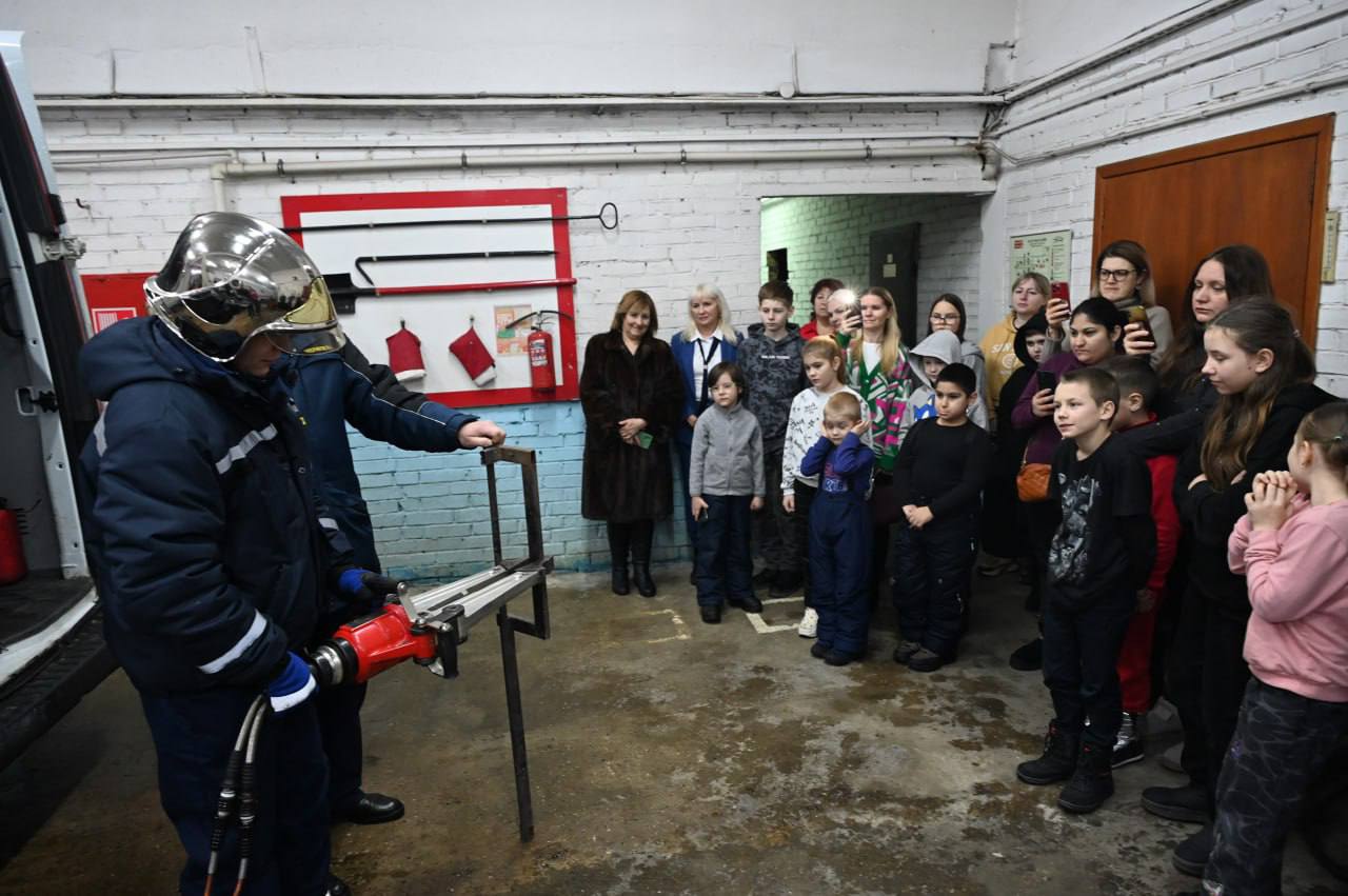 В Серпухове дети защитников попробовали себя в роли спасателей
