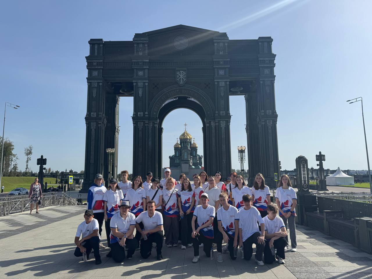 Волонтёры из Большого Серпухова приняли участие в проведении Международного фестиваля «Спасская башня»