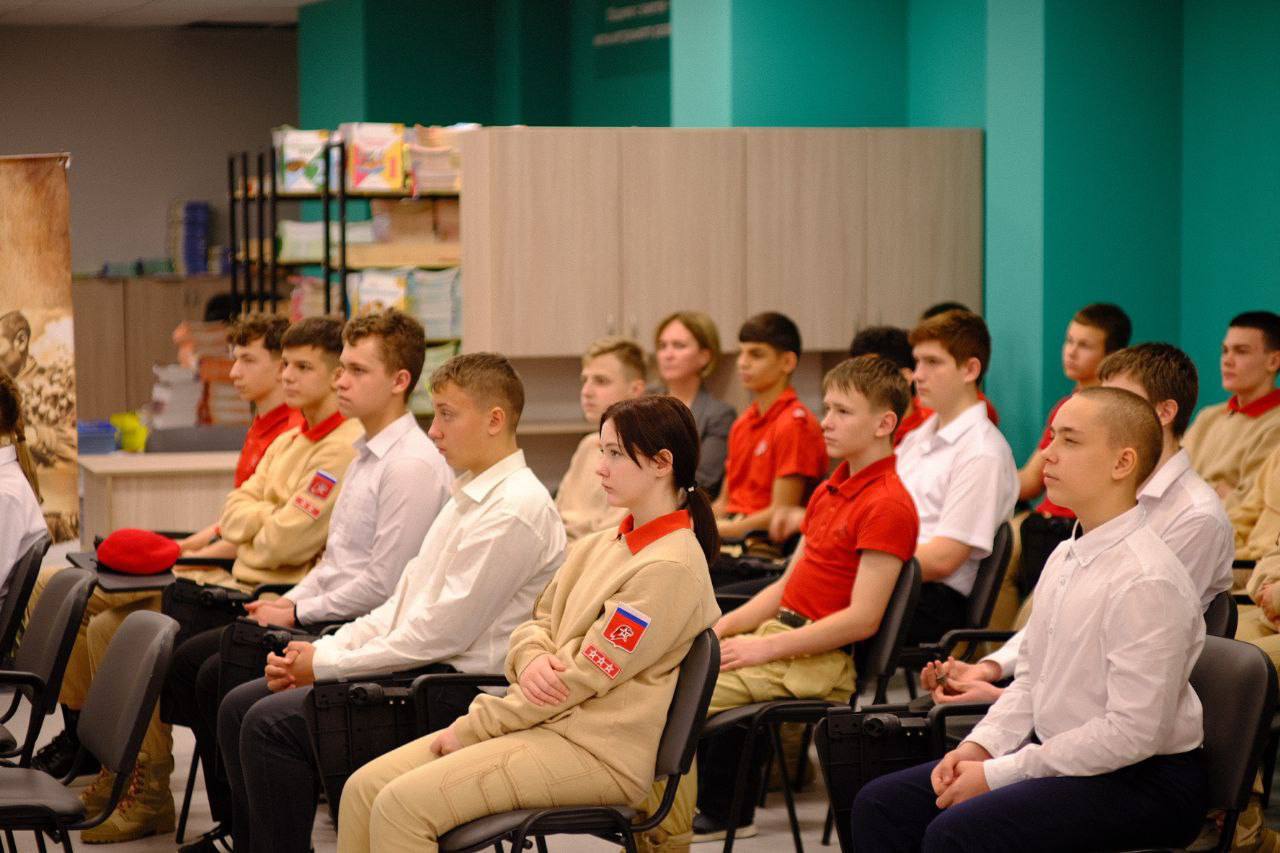 Телемост памяти: учащиеся серпуховской школы № 19 пообщались с очевидцами трагедии 2004 года в Беслане