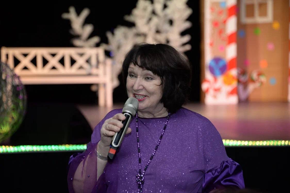 Дирижёр души и песни:  Алла Кирина и её «Ностальгия»