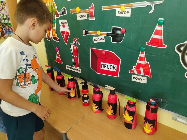Дошкольников Пущино научили, как действовать при пожаре 
