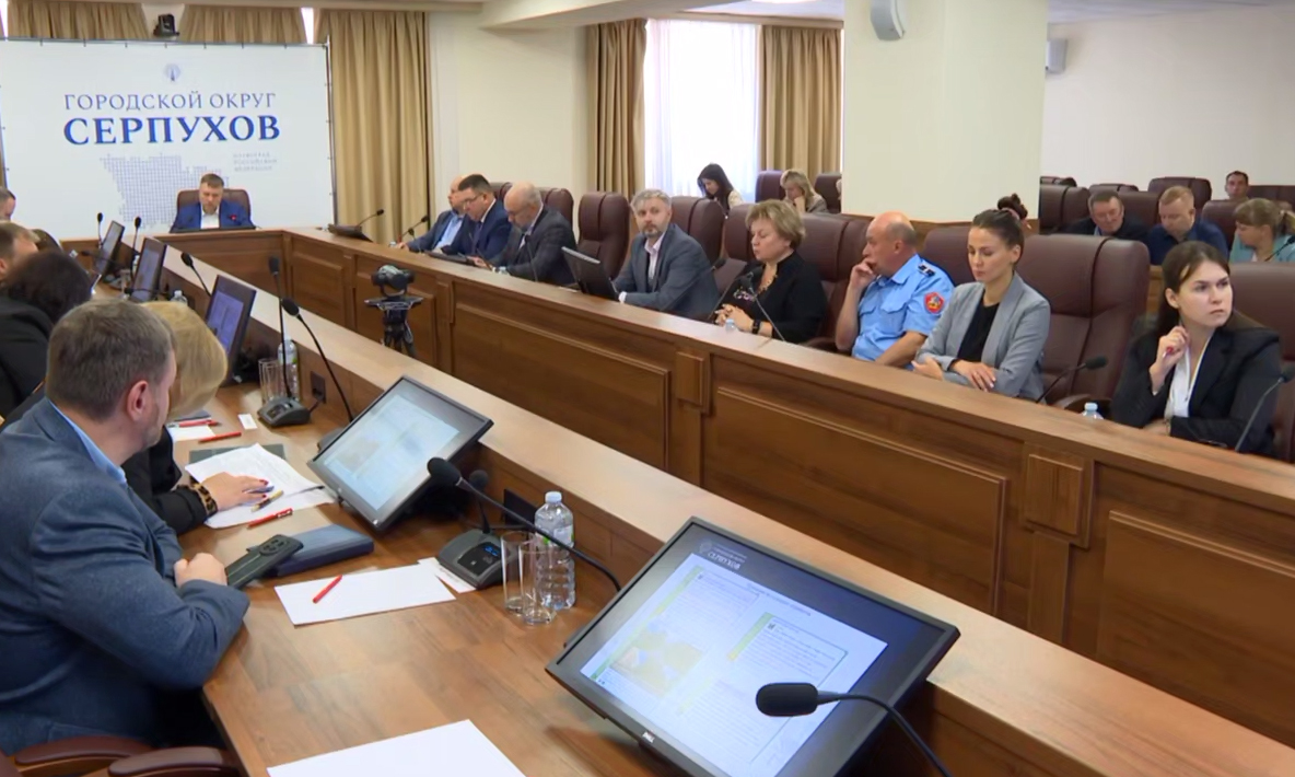 Строительство новых котельных и подготовку к отопительному сезону обсудили в Серпухове