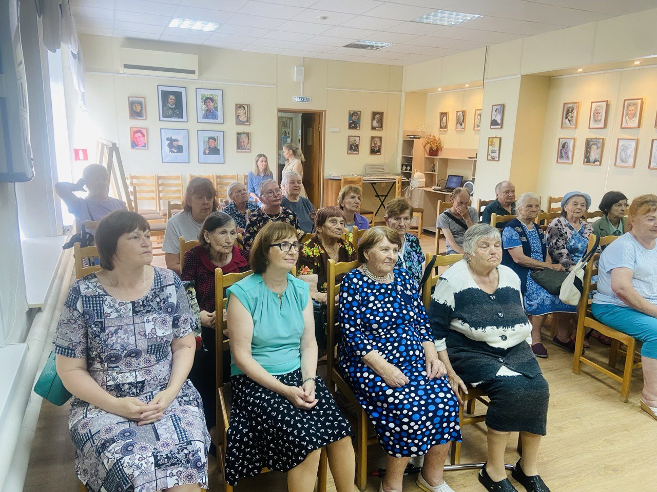 В Серпухове партийцы и сторонники «Единой России» провели лекцию о здоровом образе жизни 