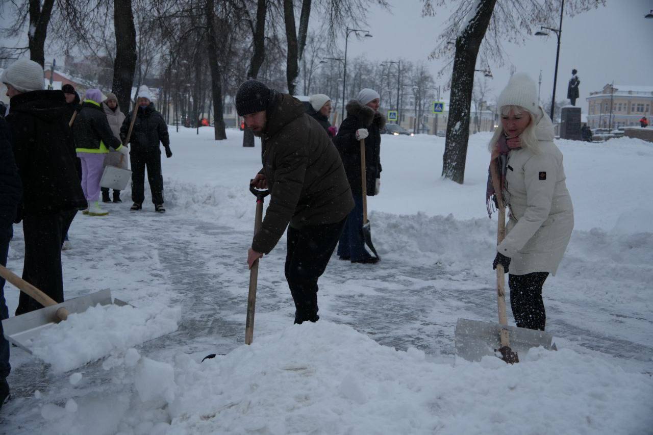 В Серпухове проходят субботники по уборке последствий циклона «Фрэнсис» 