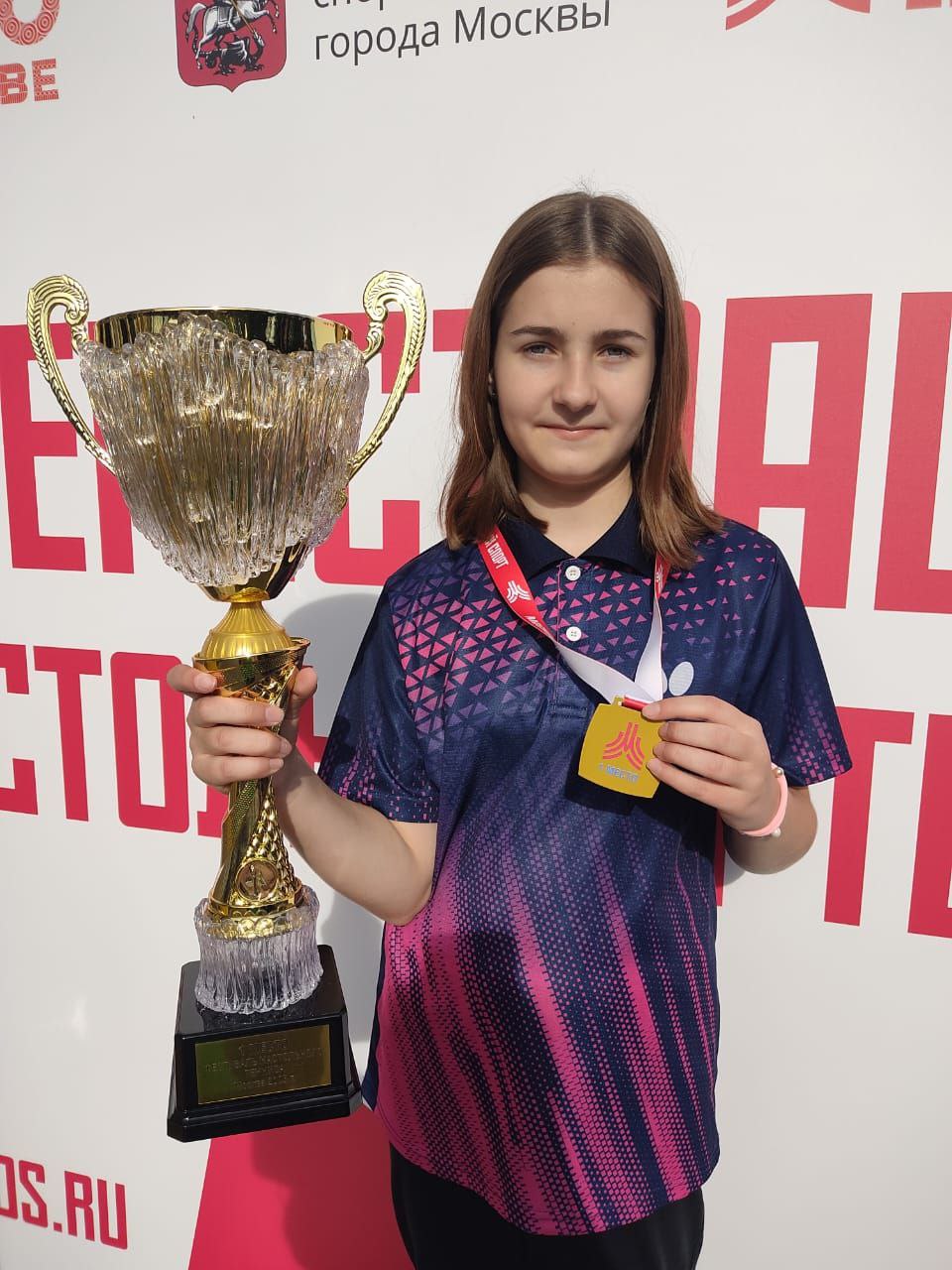 Спортсменка из Серпухова победила на соревнованиях по настольному теннису «Народные игры»