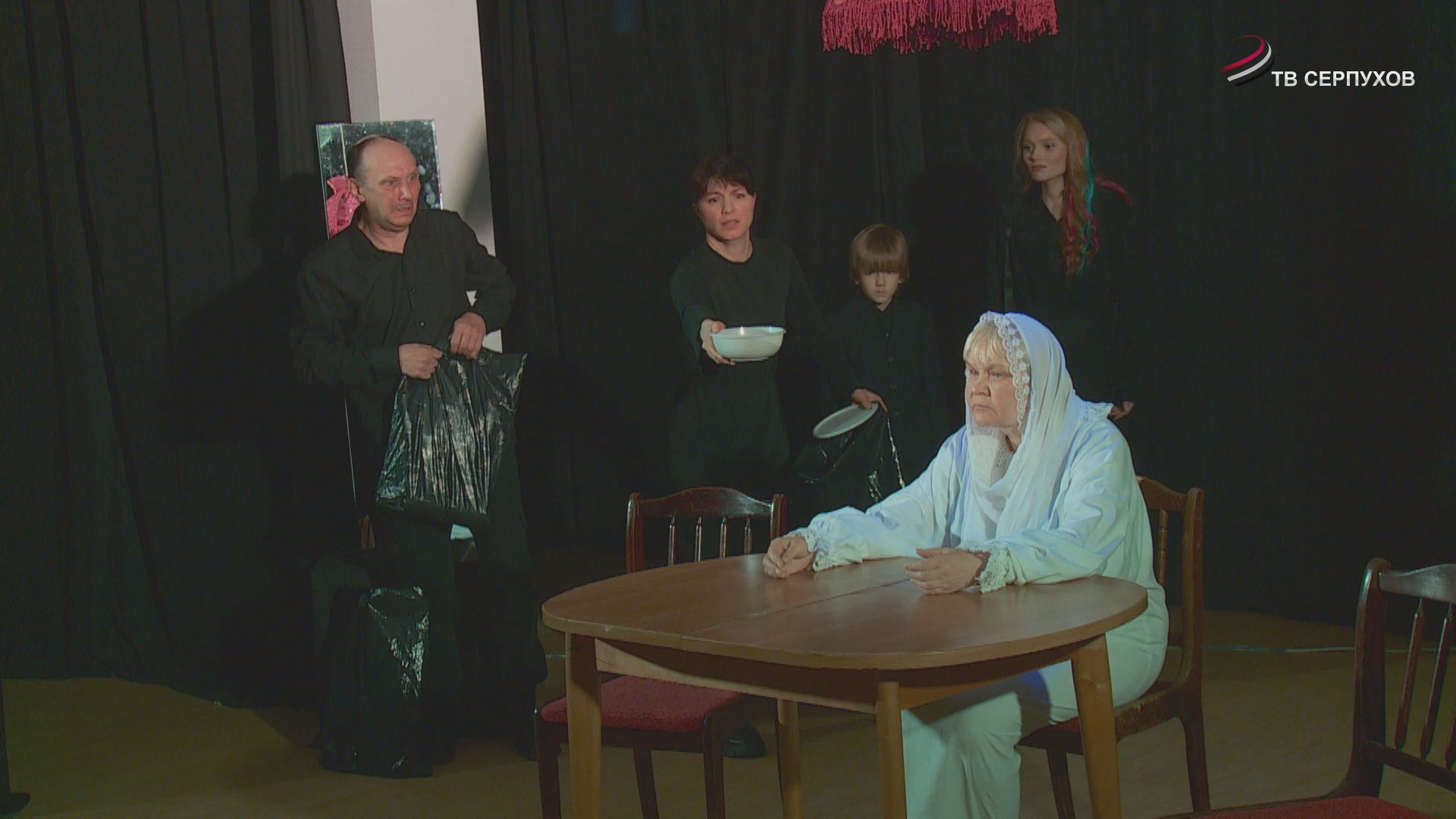 Театр.Док показал в Серпухове спектакль