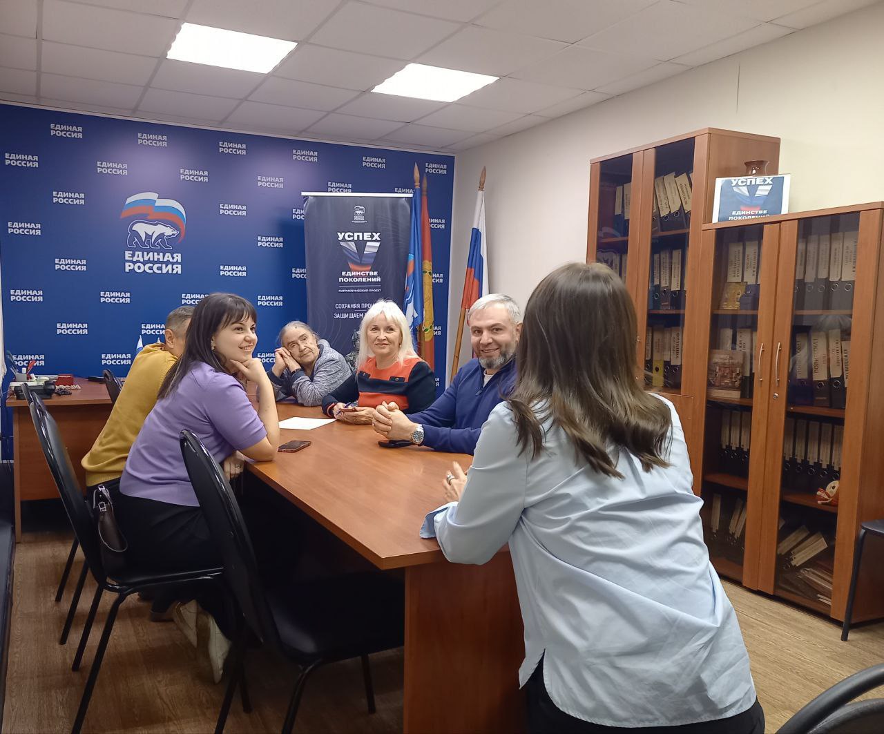 Совет сторонников «Единой России» обсудил пополнение партийных рядов в Серпухове Совет сторонников «Единой России» обсудил пополнение партийных рядов в Серпухове