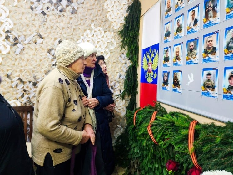 В волонтерском центре «Пущино. СВОих не бросаем» открыли Стену памяти