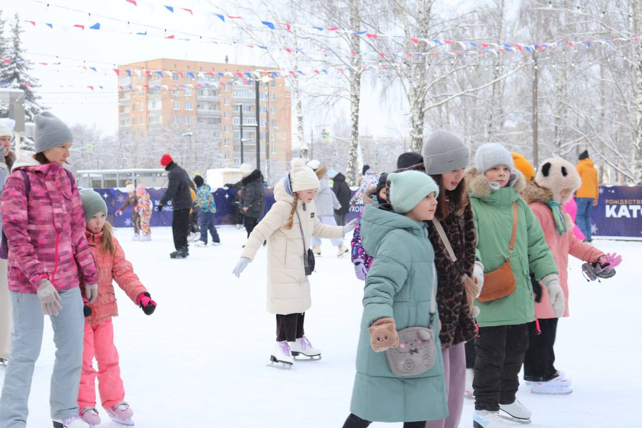 В Пущино работает каток от «Здорового Отечества» 