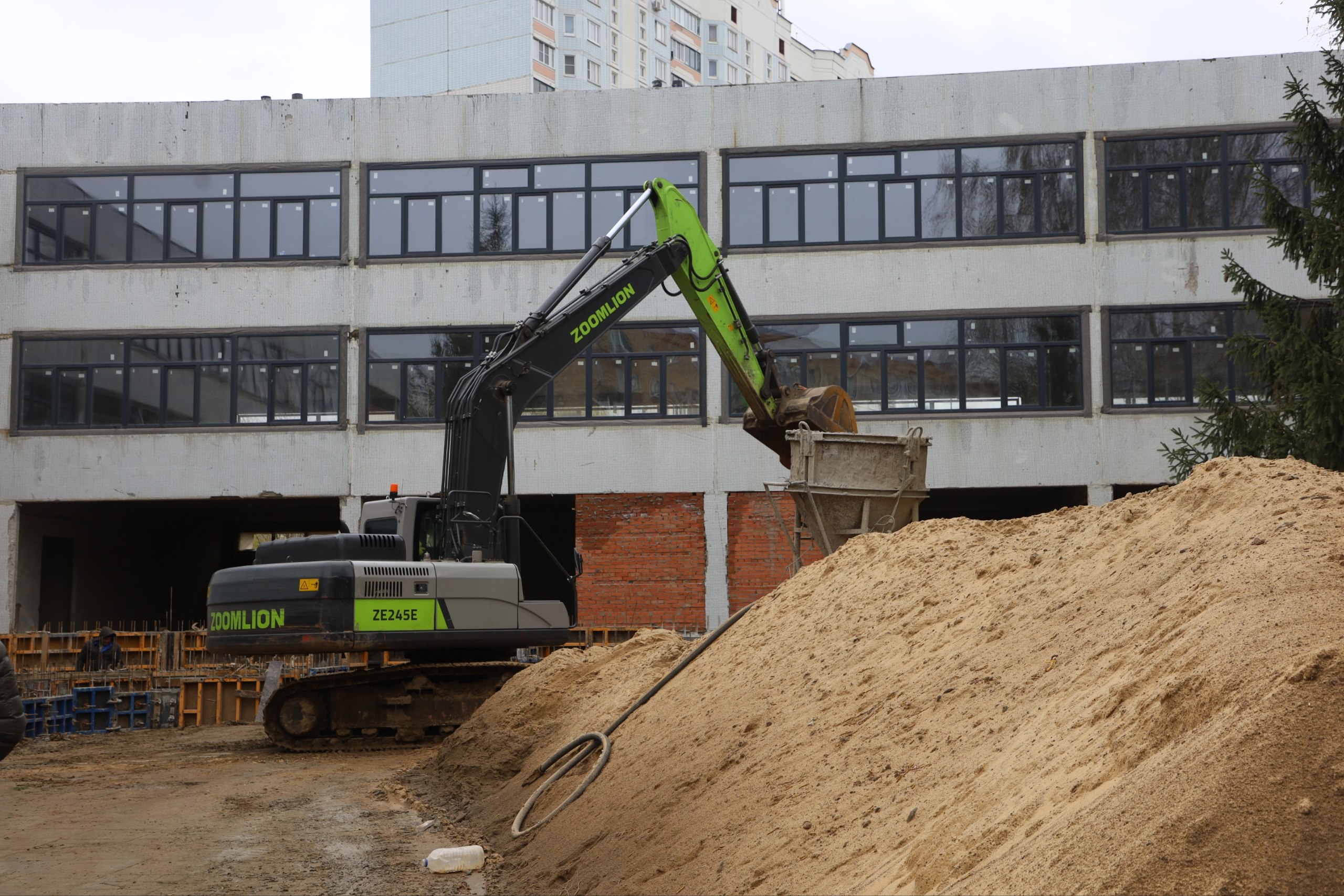 В Серпухове по Народной программе «Единой России» ремонтируют четыре школы