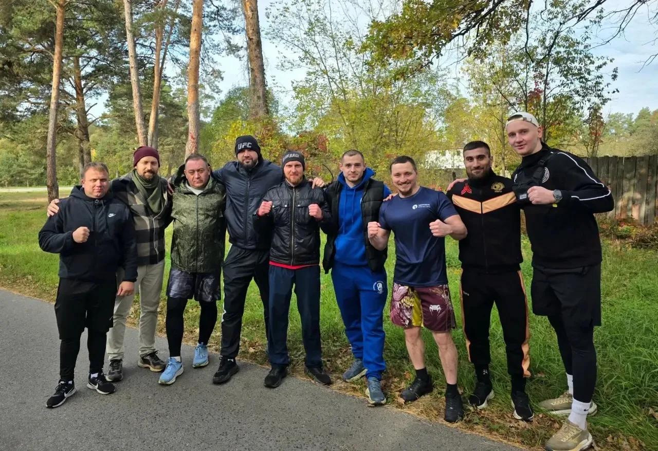 Сергей Ситников пробежал 10 километров вместе с единомышленниками 