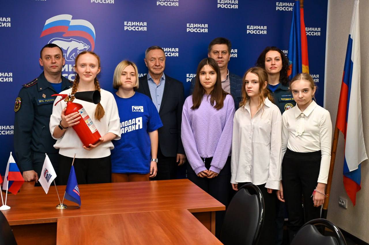 Школьникам Серпухова рассказали, как действовать при пожаре