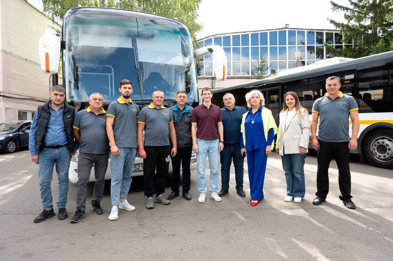 Преемственность поколений и верность профессии: в Серпухове прошла встреча с династией водителей