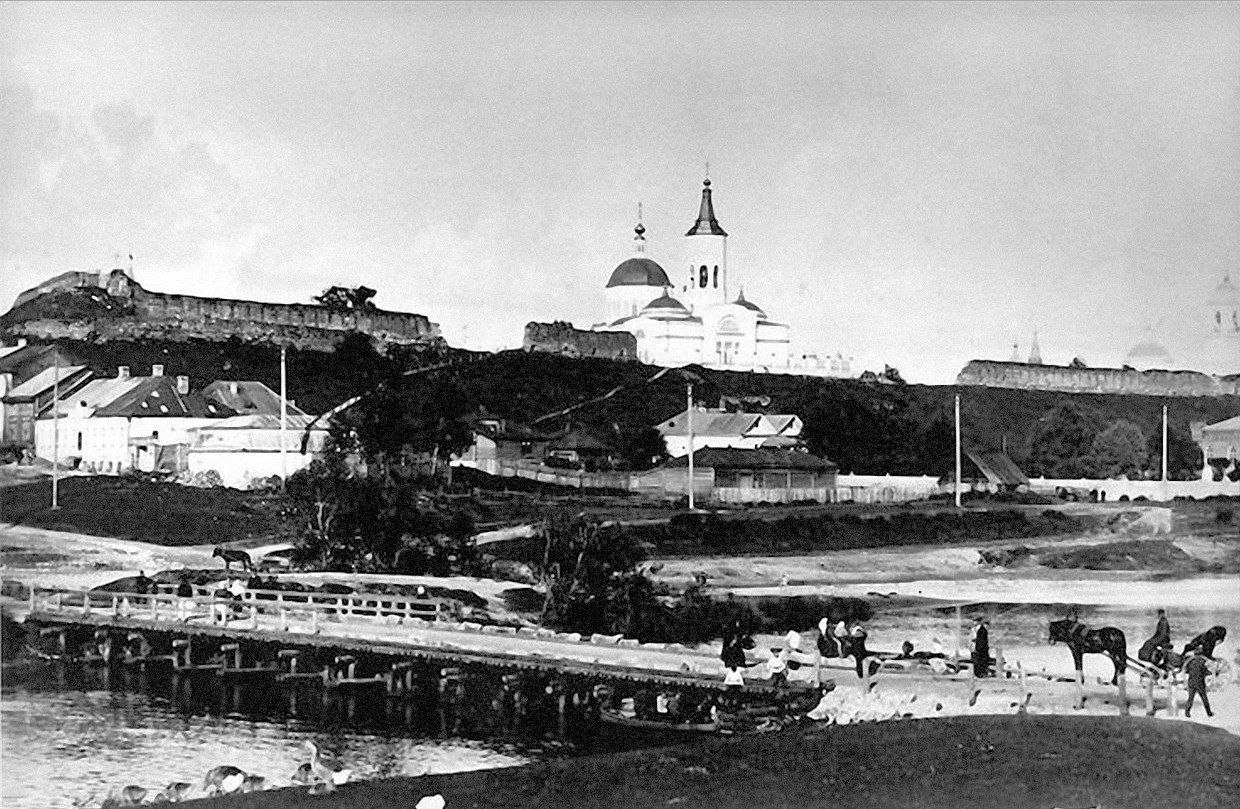 В честь праздника дня Святой Троицы вспомнили первоначальный вид старинных серпуховских  церквей