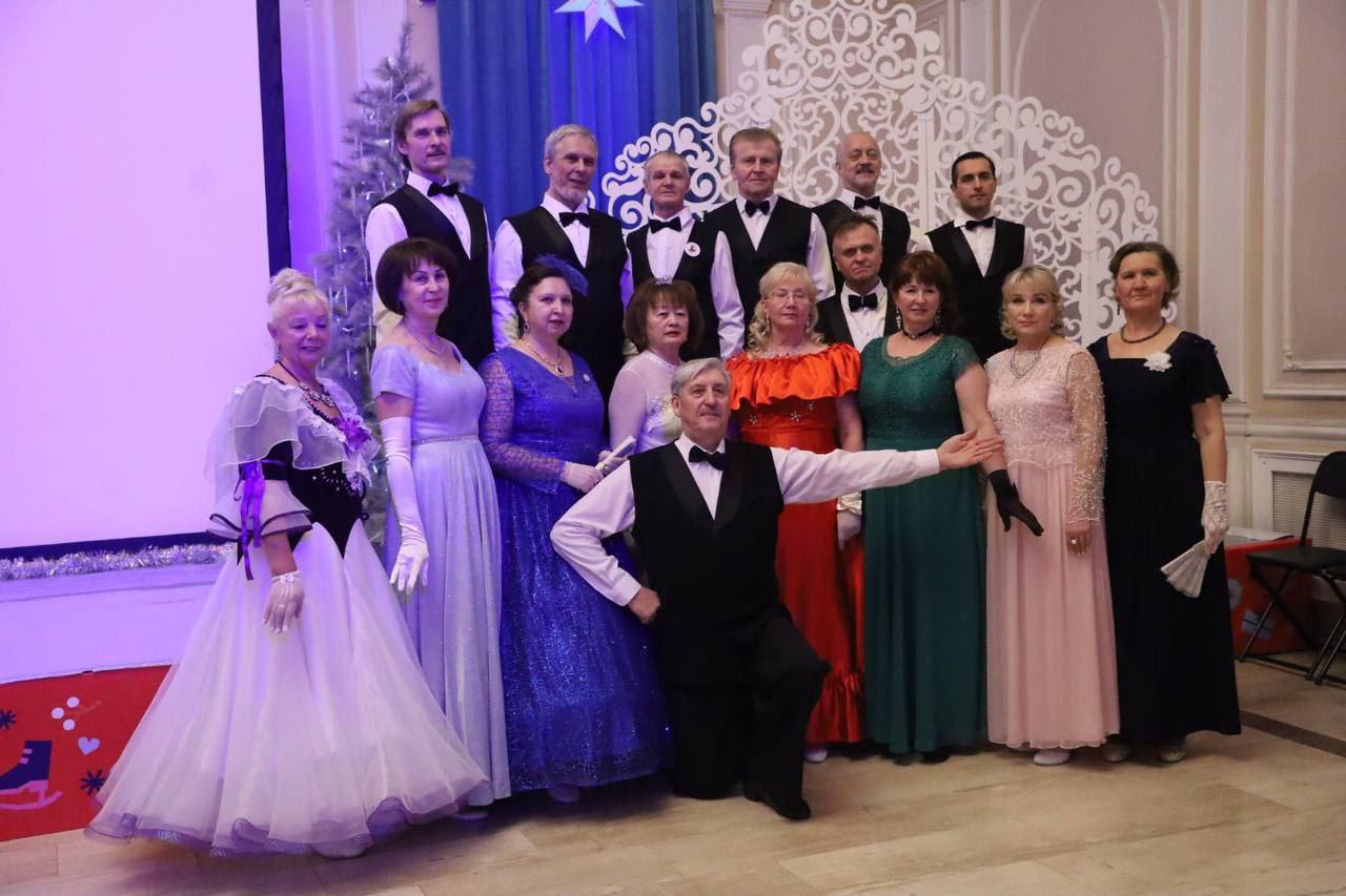 В честь 5-летия серпуховский коллектив исторического бального танца «Гармония» устроил бал