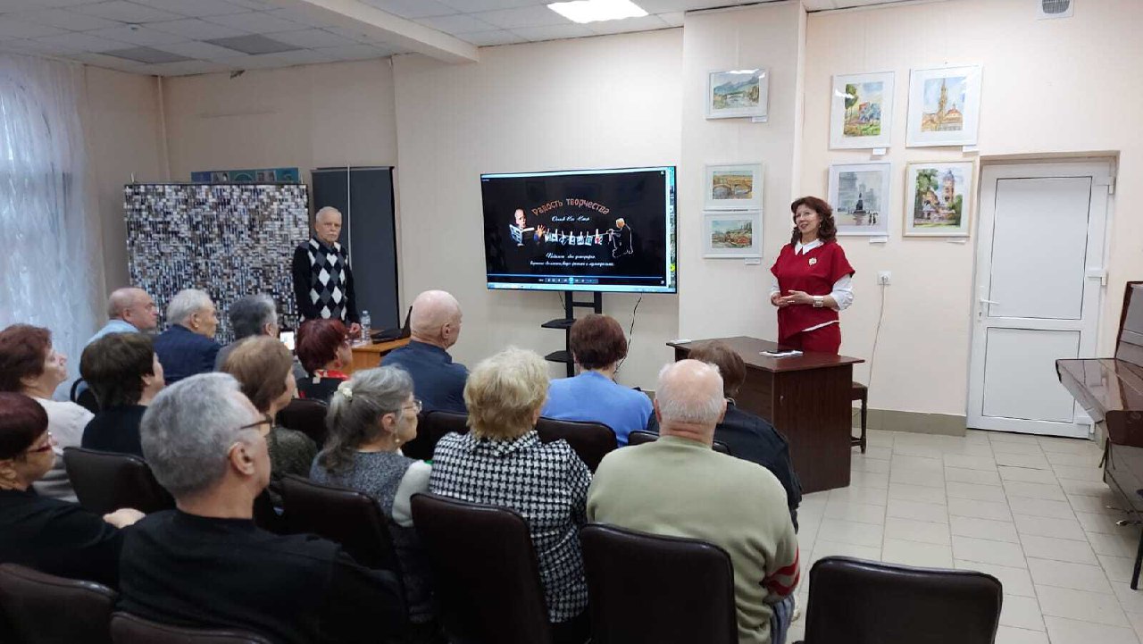 В Протвино прошла встреча с писателем Александром Осиповым     