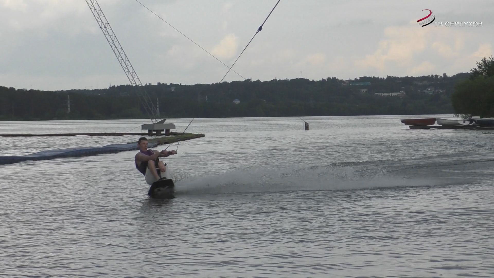 Ветераны СВО из Серпухова осваивают вейкборд