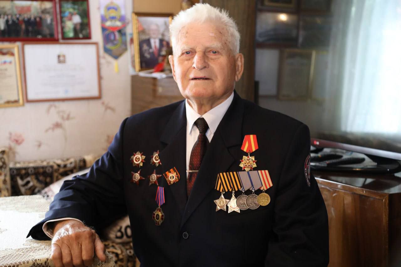Сегодня празднует  99-летие Почётный житель Серпухова, ветеран войны Николай Козлов