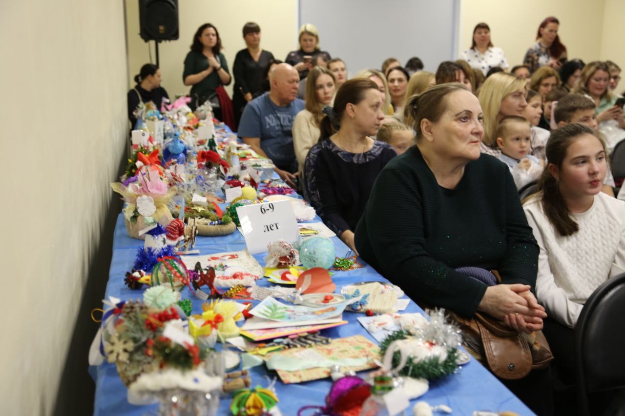 В Серпухове подвели итоги ежегодного городского конкурса ёлочных игрушек «Снежное чудо»