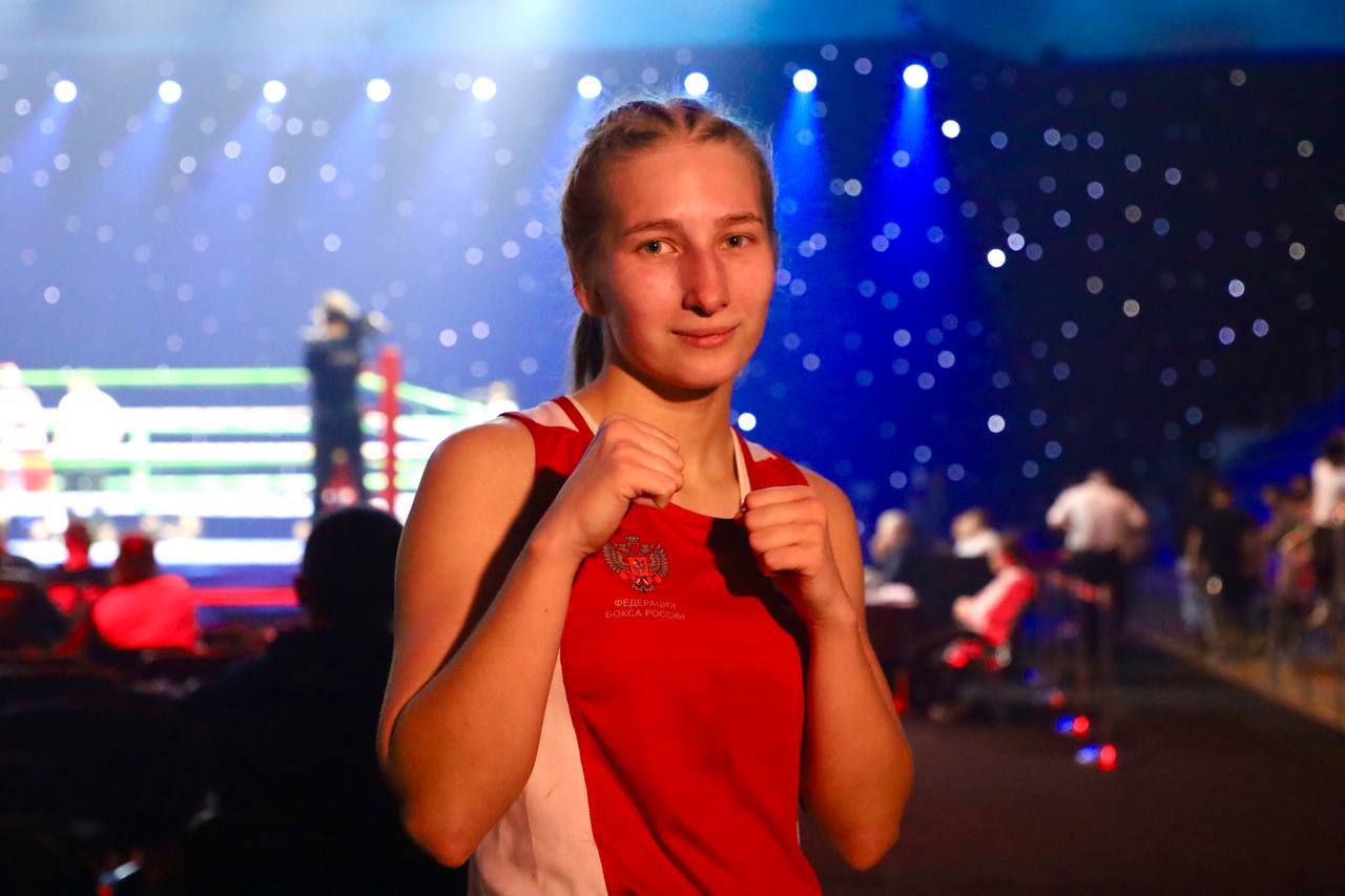 Спортсменка Дарья Калачева из Серпухова дошла до четвертьфинала Чемпионата России по боксу среди женщин